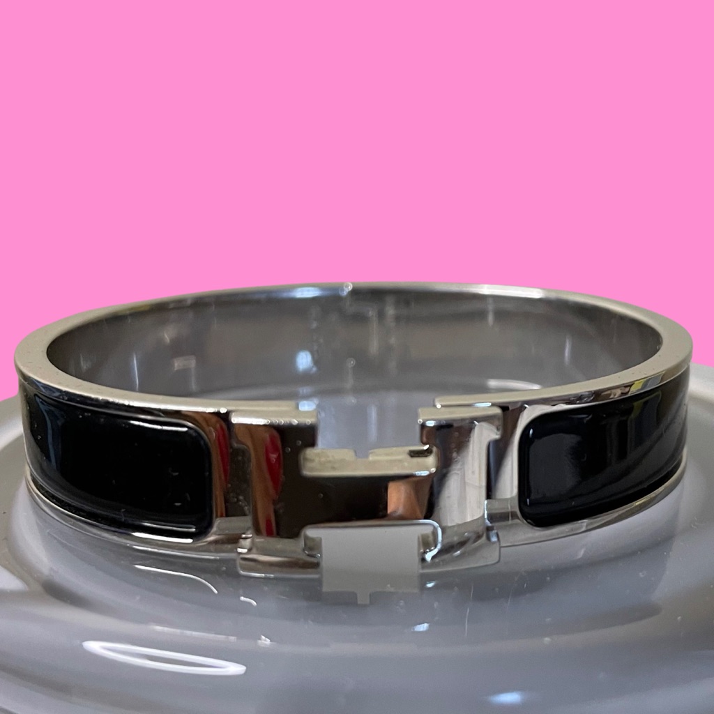 Herms Clic H Bracelet In Noir